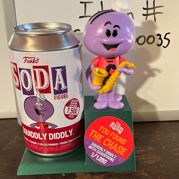 Funko Soda CHASE Squiddly Diddly with Saxophone Hanna Barbara limited ed figure - Picture 1 of 5